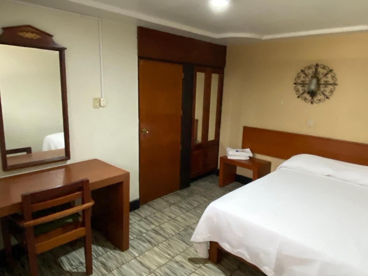 Hotel Flamingos De Ciudad Guzman Luaran gambar
