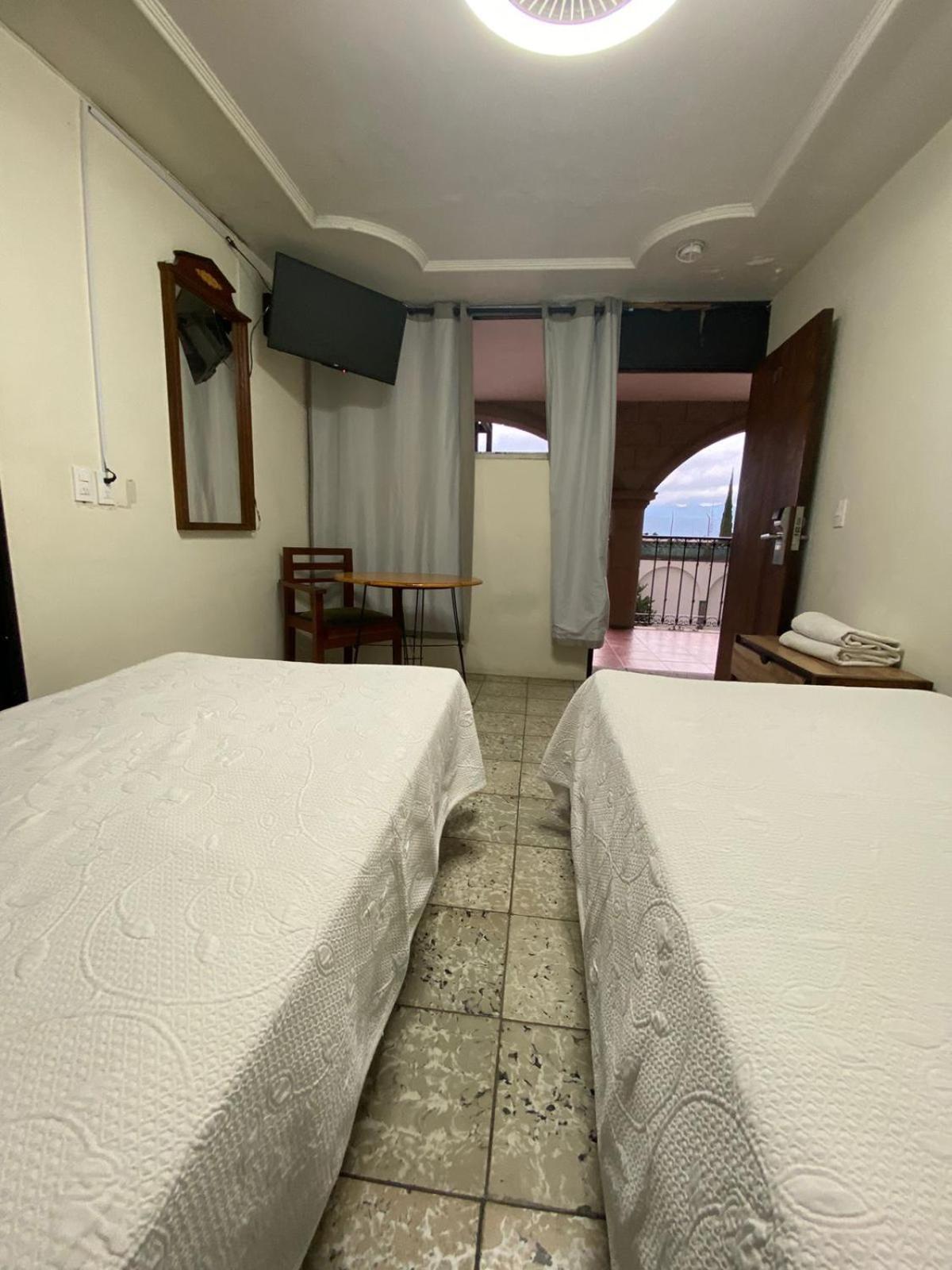 Hotel Flamingos De Ciudad Guzman Luaran gambar